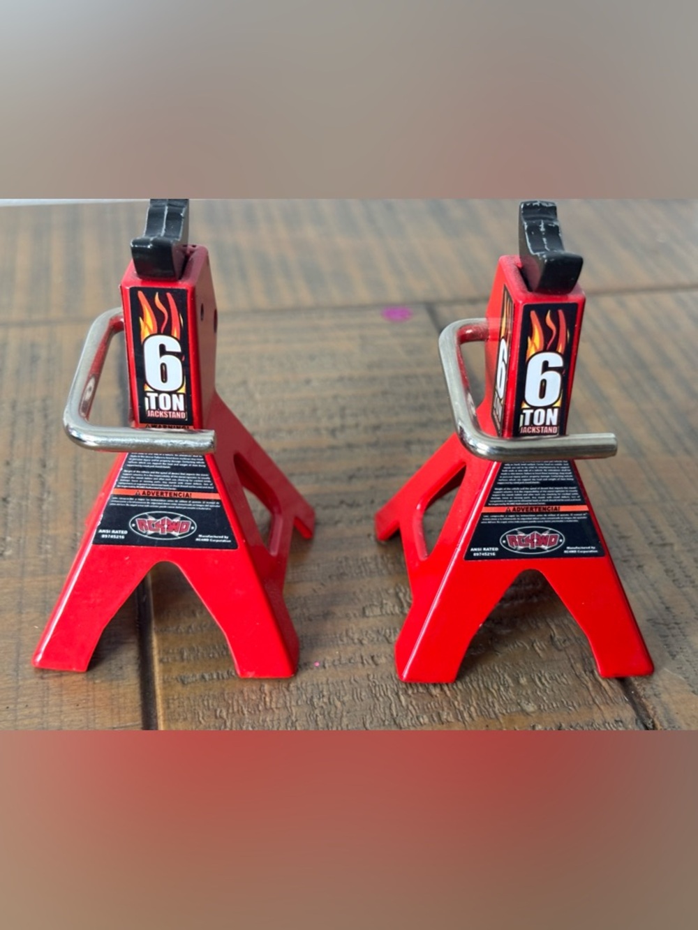 Set of 2 Red 1/10 Scale RC Truck Jack Stands - 6 Ton Style Realistic Props - Picture 2 of 10